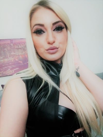 Jannet Brown - Escort Girl from Pearland Texas