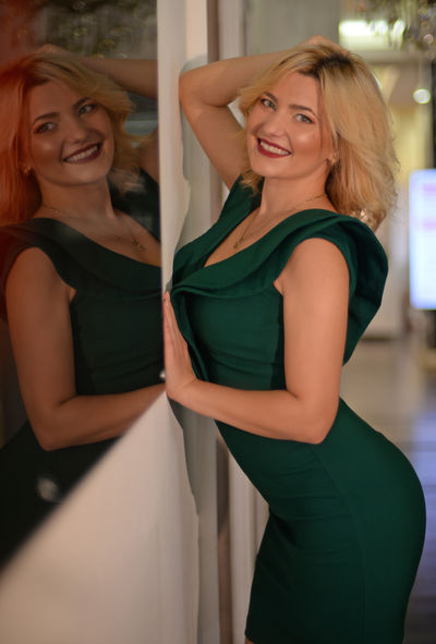 Sarah Castillo - Escort Girl from Bridgeport Connecticut