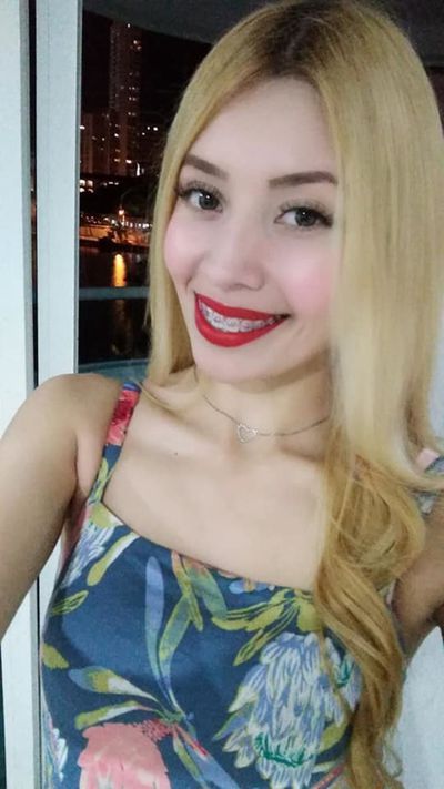 Redhead Escort in Lakewood Colorado