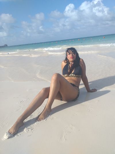 Caucasian Escort in Rockford Illinois