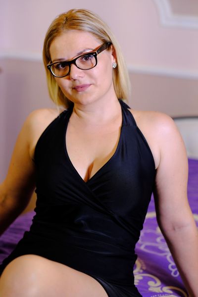 Ruth Bauer - Escort Girl from San Francisco California