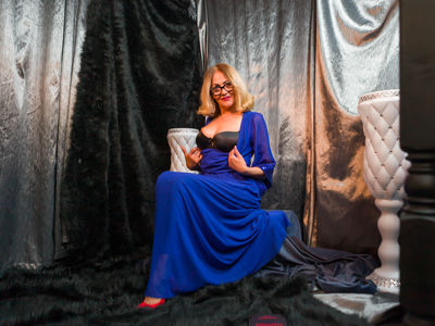 Mature Escort in Garden Grove California