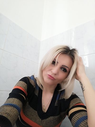 For Couples Escort in Alexandria Virginia