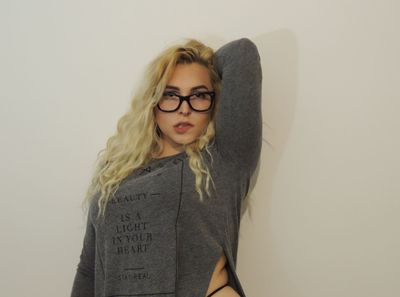 Alisa Andersen - Escort Girl from Salem Oregon