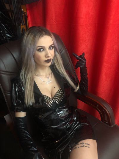 Lesly Cox - Escort Girl from Mobile Alabama