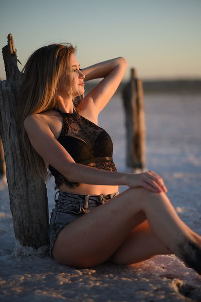 Olivka Spill - Escort Girl from Elk Grove California