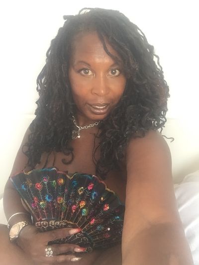 Julie Calderon - Escort Girl from Fargo North Dakota