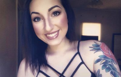 Nelda Garrett - Escort Girl from Santa Ana California