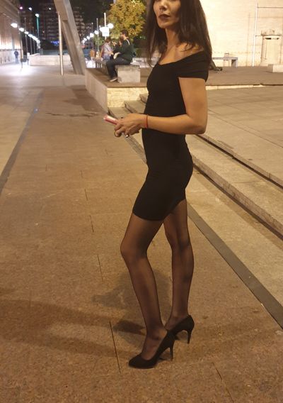 Sarah Sustaita - Escort Girl from Joliet Illinois