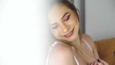 Eileen Reyna - Escort Girl from Burbank California