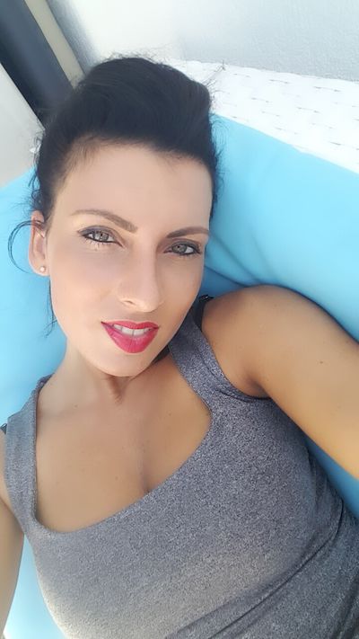 Pacific Islander Escort in Los Angeles California