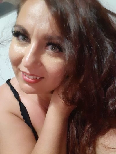 Violet Sunn - Escort Girl from Lowell Massachusetts