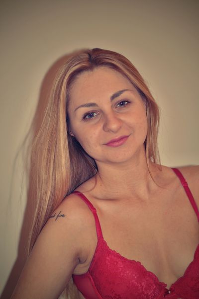 Gloria Hendry - Escort Girl from Bridgeport Connecticut