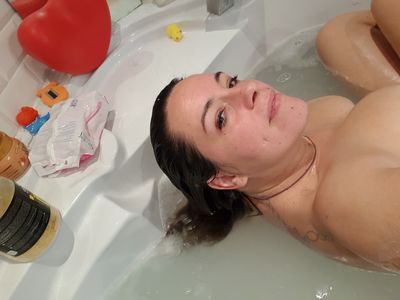 Kelly Callen - Escort Girl from Cary North Carolina
