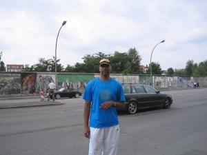 Larry Dinkins - Daddy Edinburgh, United Kingdom